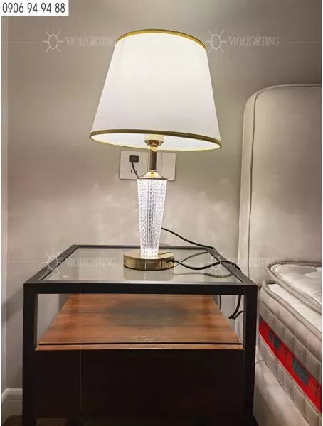 Đèn Bàn Chụp Vải Trắng, Thân Phale Db-358