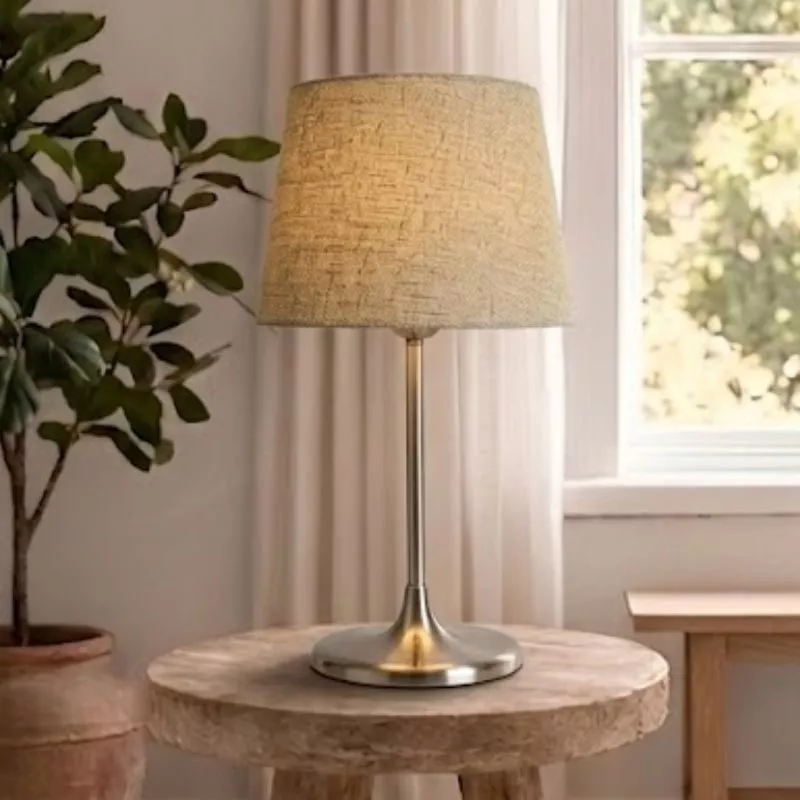Đèn bàn hiện đại, thân kim loại DB-374