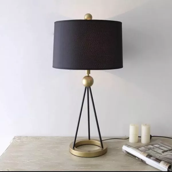 Đèn Bàn Chụp Vải, Thân Kim Loại Hiện Đại Db-320