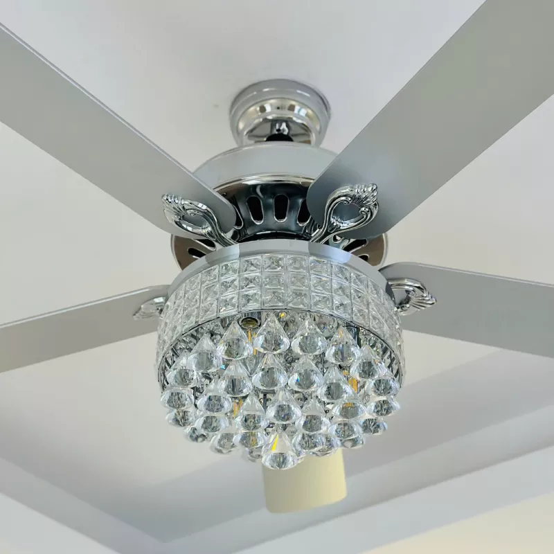 Quạt trần đèn, 5 cánh nhựa, phối khung pha lê cao cấp QT-131 - Hình ảnh 3
