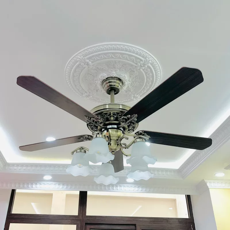 Quạt trần đèn, 5 cánh gỗ, thiết kế cổ điển QT-137 - Hình ảnh 4