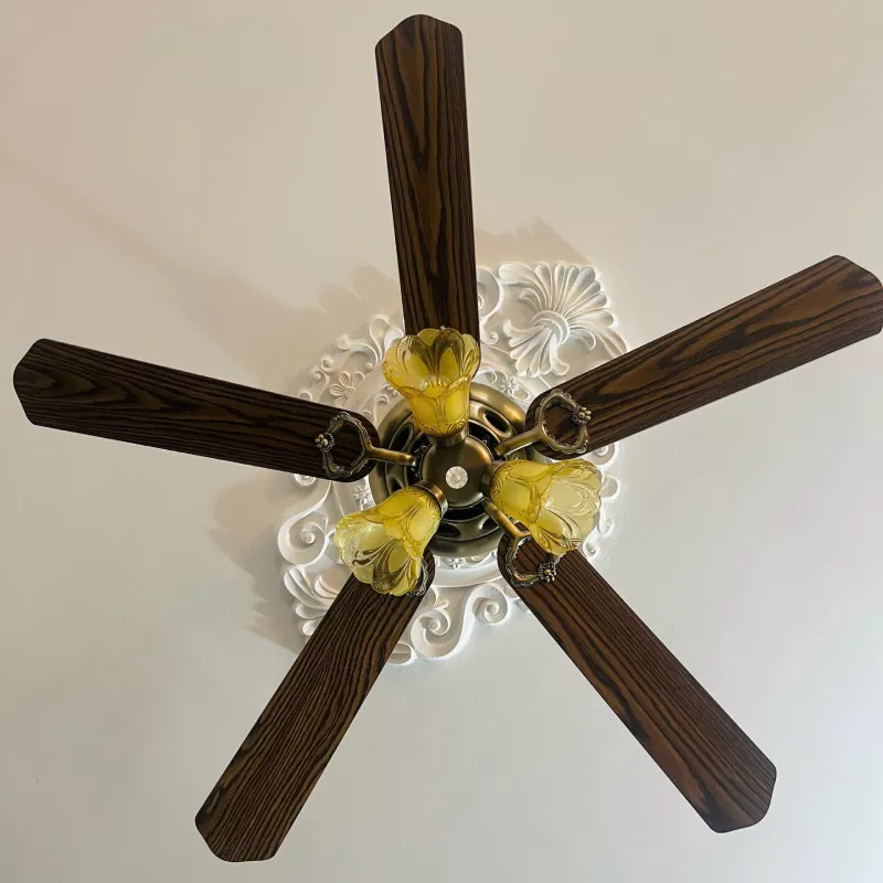 Quạt trần đèn, 5 cánh gỗ, thiết kế cổ điển QT-136 - Hình ảnh 4