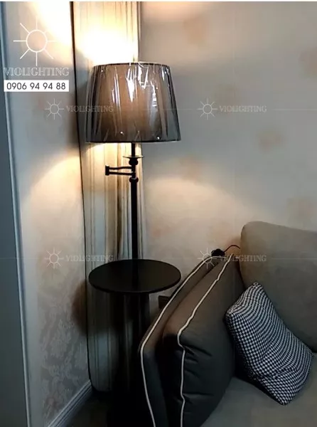Đèn Cây Hiện Đại Thân Đứng, Có Bàn Dc-636