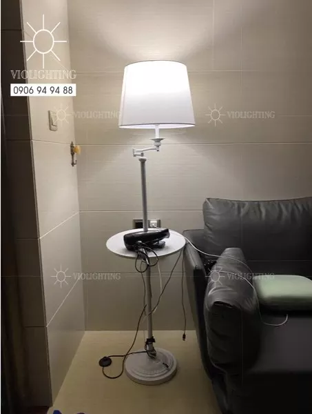 Đèn Cây Hiện Đại Thân Đứng, Có Bàn Dc-636