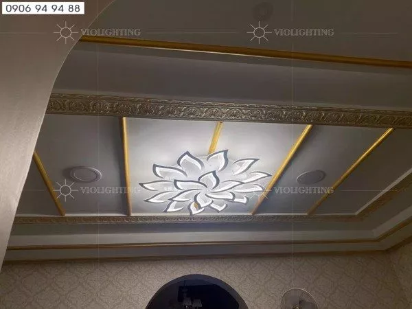 Đèn Ốp Trần Hiện Đại, Thiết Kế Hình Bông Hoa Ot-037