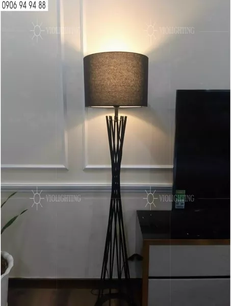 Đèn Cây Hiện Đại, Chao Vải, Thân Kim Loại Thiết Kế Nghệ Thuật Dc-215