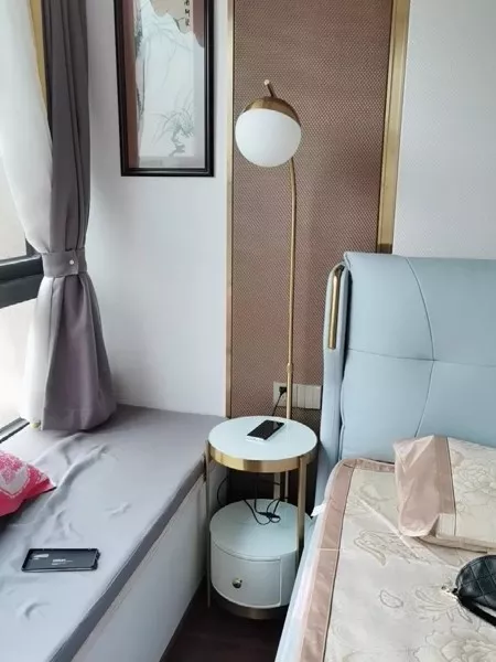 Đèn Cây Cao Cấp, Thiết Kế Moonlight, Kèm Cổng Sạc Hiện Đại Dc-221