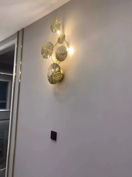 Đèn Gắn Tường Decor, Kim Loại Si Vàng Đồng, Thiết Kế Kiểu Lá Sen Vdc-614