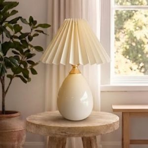 Đèn bàn phong cách Vintage thân gốm sứ xếp ly DB-698