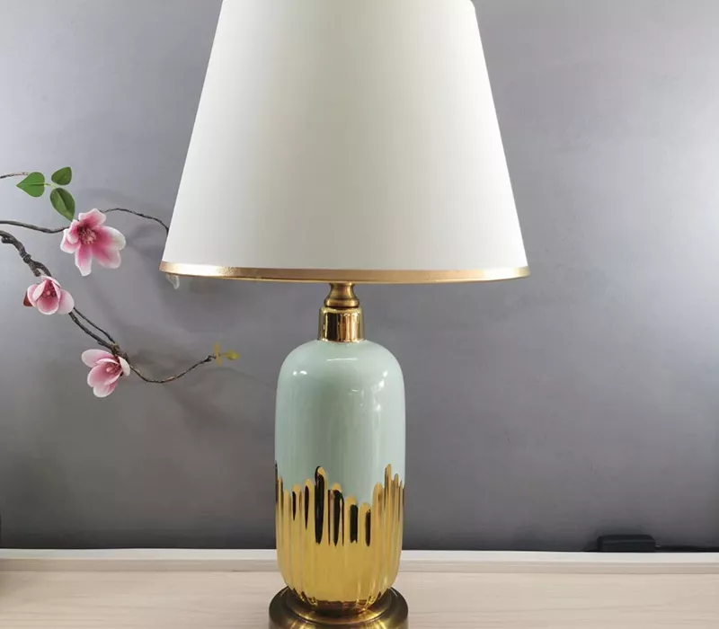 Đèn Bàn Thân Sứ, Chụp Vải Phong Cách Bắc Âu Db-701