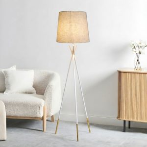 Đèn cây hiện đại, chao vải, thân kim loại thiết kế 3 chân DC-217